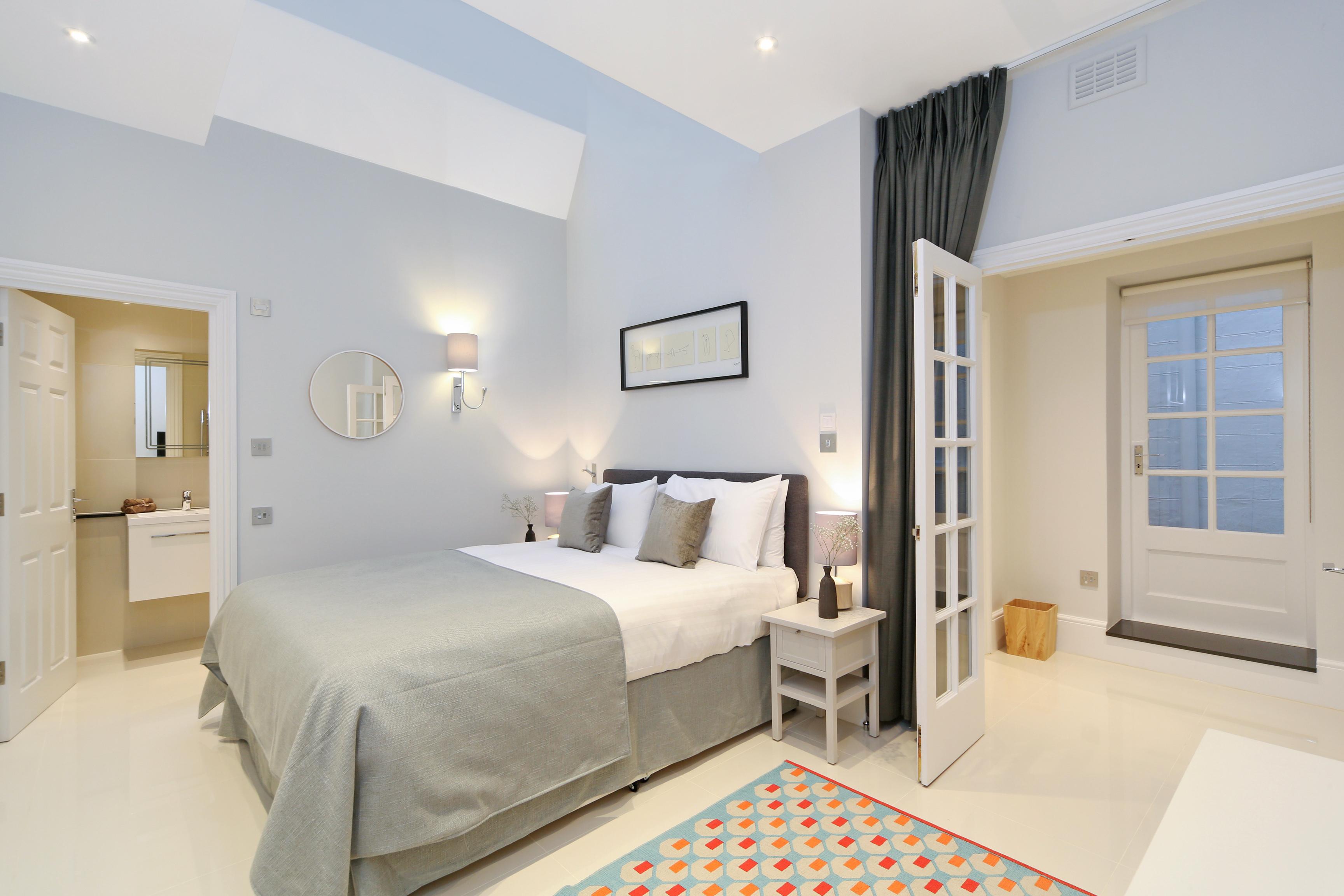 Queensgate Court London Exterior photo