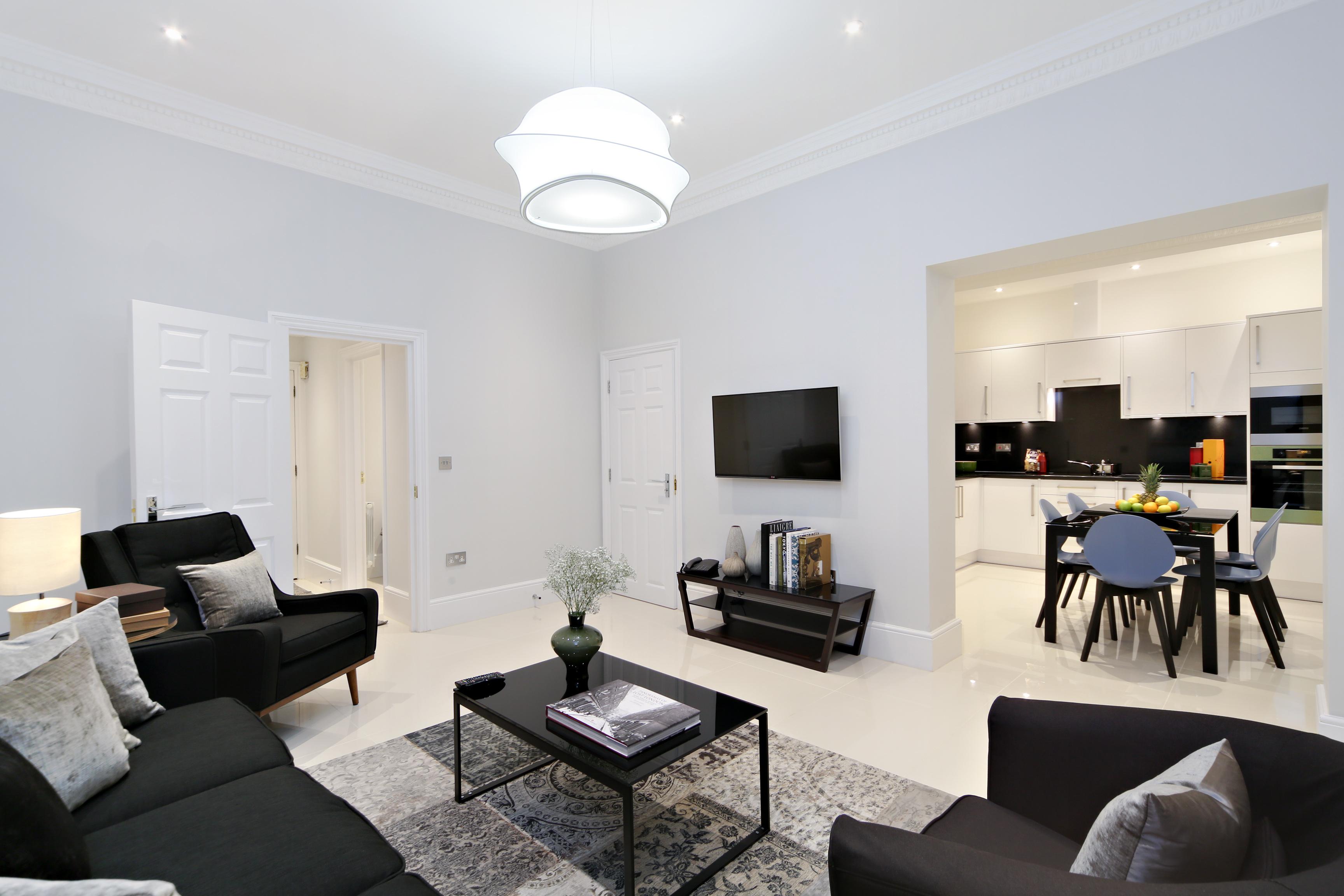 Queensgate Court London Exterior photo