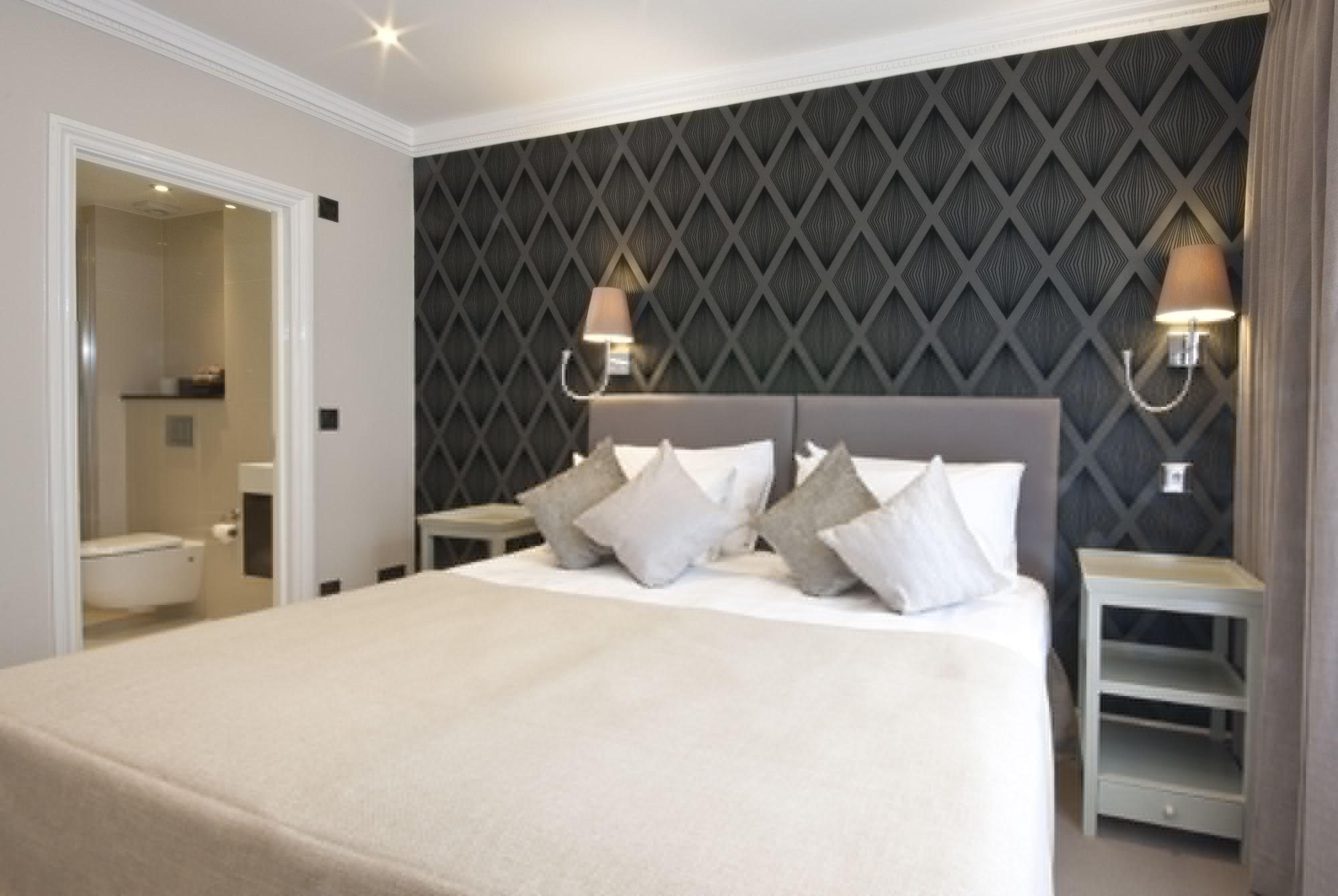 Queensgate Court London Exterior photo