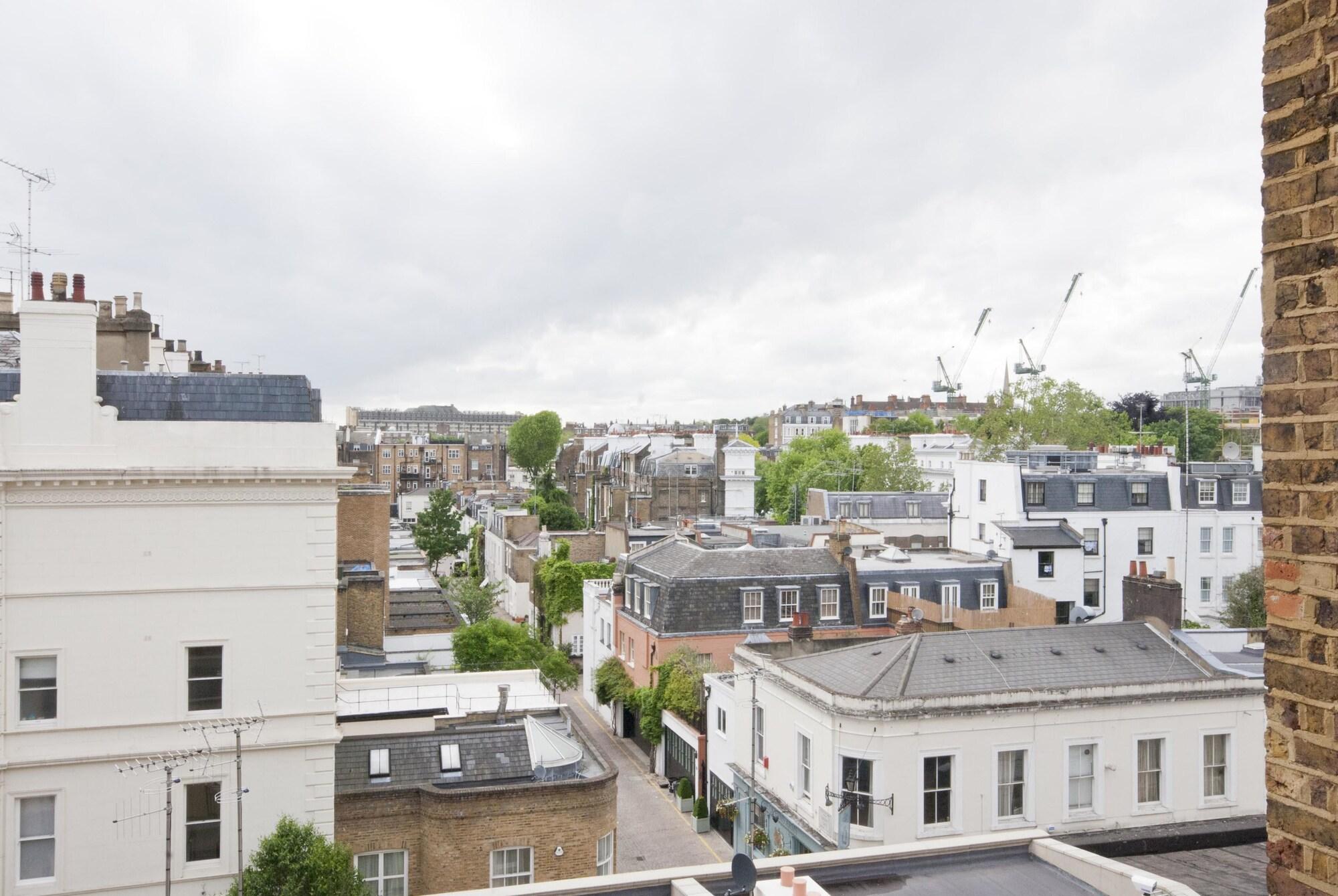 Queensgate Court London Exterior photo